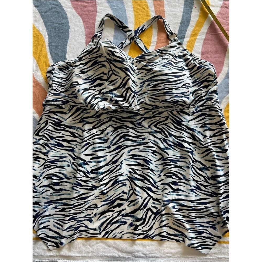 EVRI Zebra Print Tankini Top Black White Plus Size 4X Molded Cups